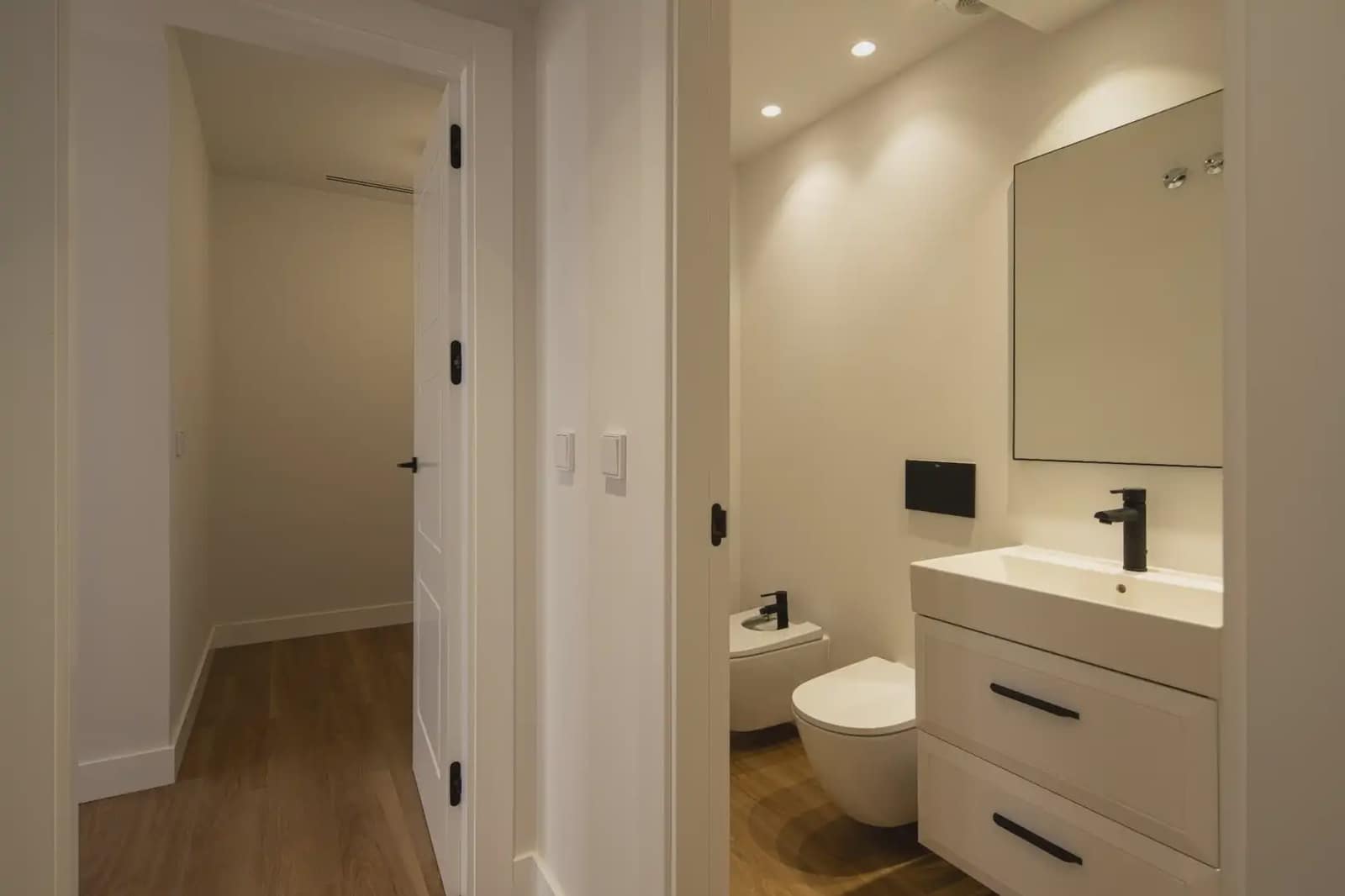 Flat te koop in Granada stad - € 397.000 (Ref: 9836896)