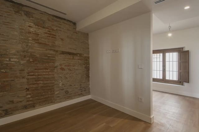 Flat te koop in Albaicin, Granada stad - € 233.000 (Ref: 9836898)