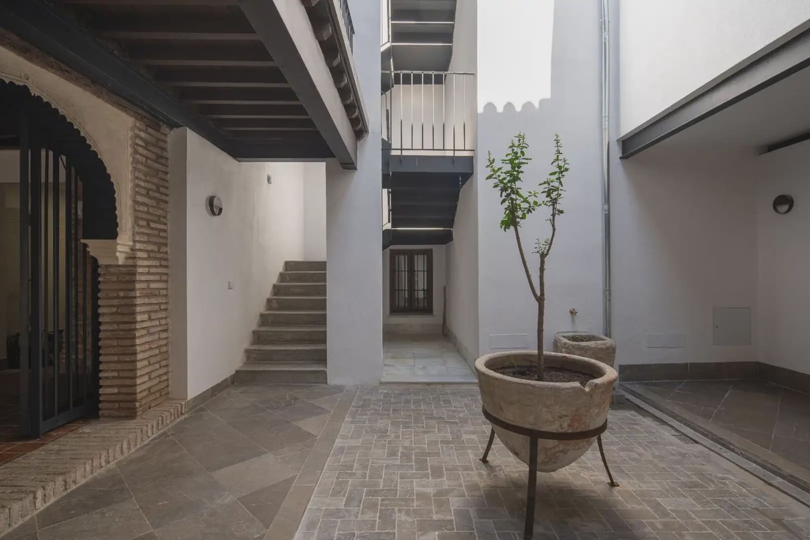 Flat te koop in Granada stad - € 233.000 (Ref: 9836898)