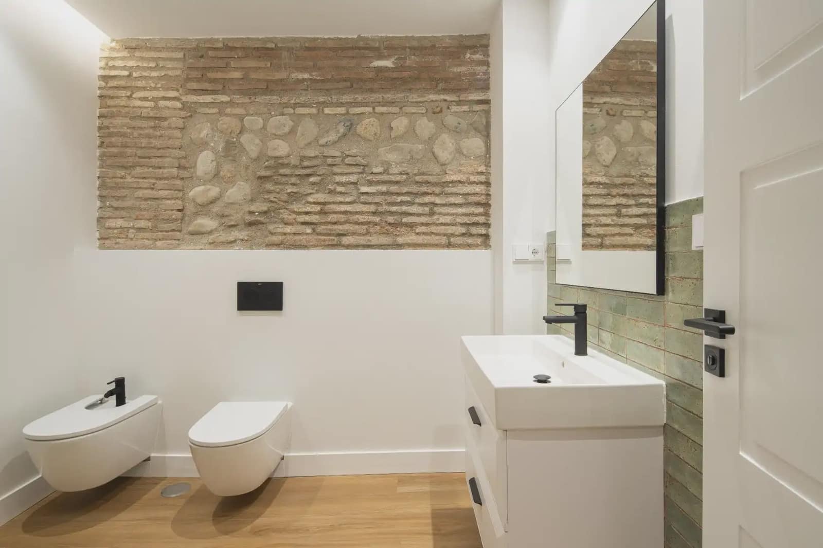 Flat te koop in Granada stad - € 269.000 (Ref: 9836899)