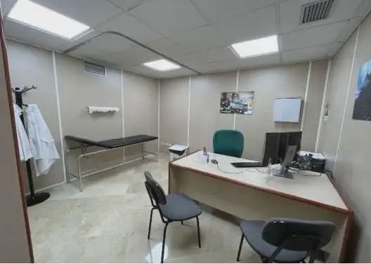 Kommersiell til leie i Granada by - € 2 600 (Ref: 9836900)