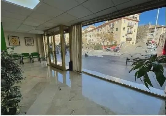 Commerciale da affittare in Figares, Granada città - 2.600 € (Rif: 9836900)