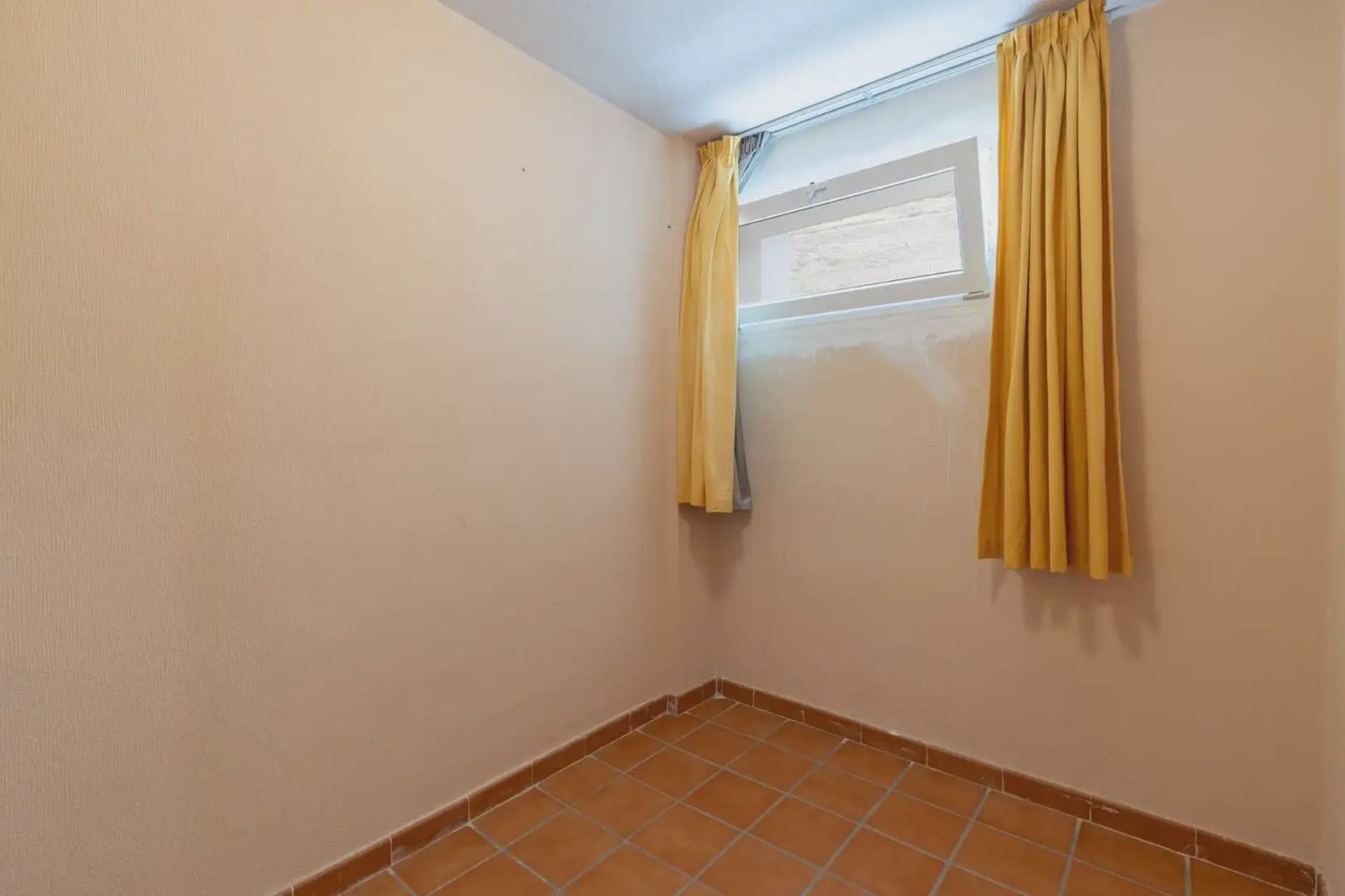Appartement te koop in Sierra Nevada met garage - € 119.900 (Ref: 9836903)