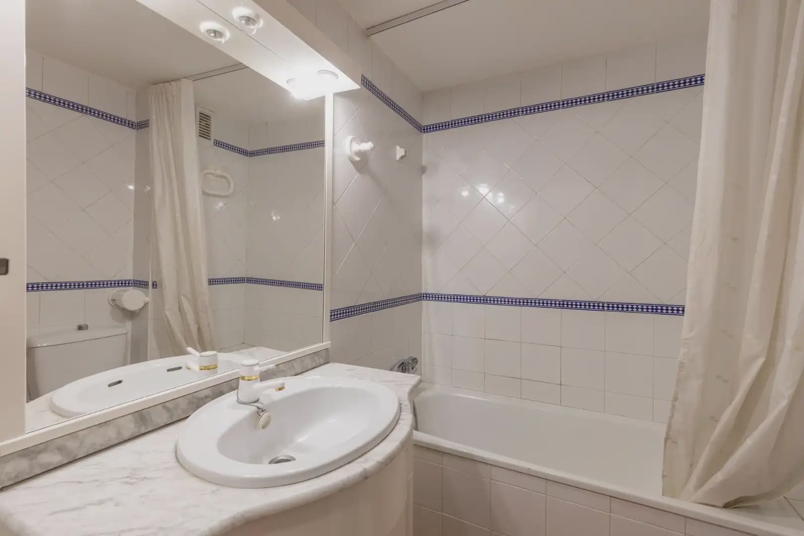 Appartement te koop in Sierra Nevada met garage - € 119.900 (Ref: 9836903)