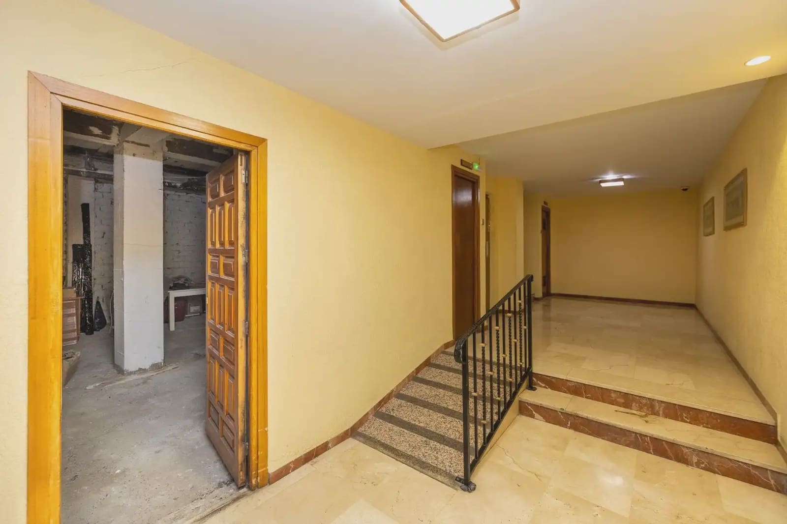 Local Comercial en Granada ciudad en alquiler - 600 € (Ref: 9836904)