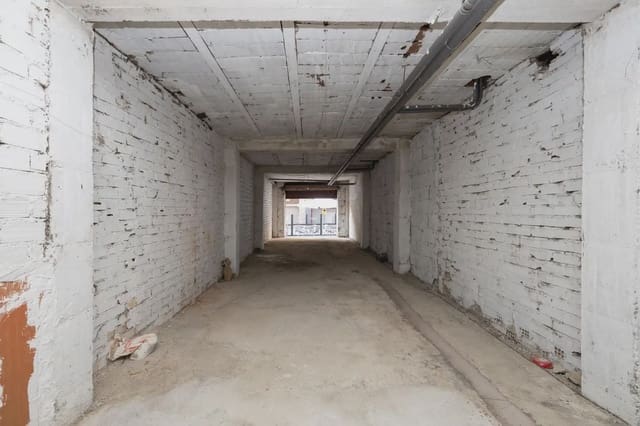Local Comercial en Figares, Granada ciudad en alquiler - 600 € (Ref: 9836904)