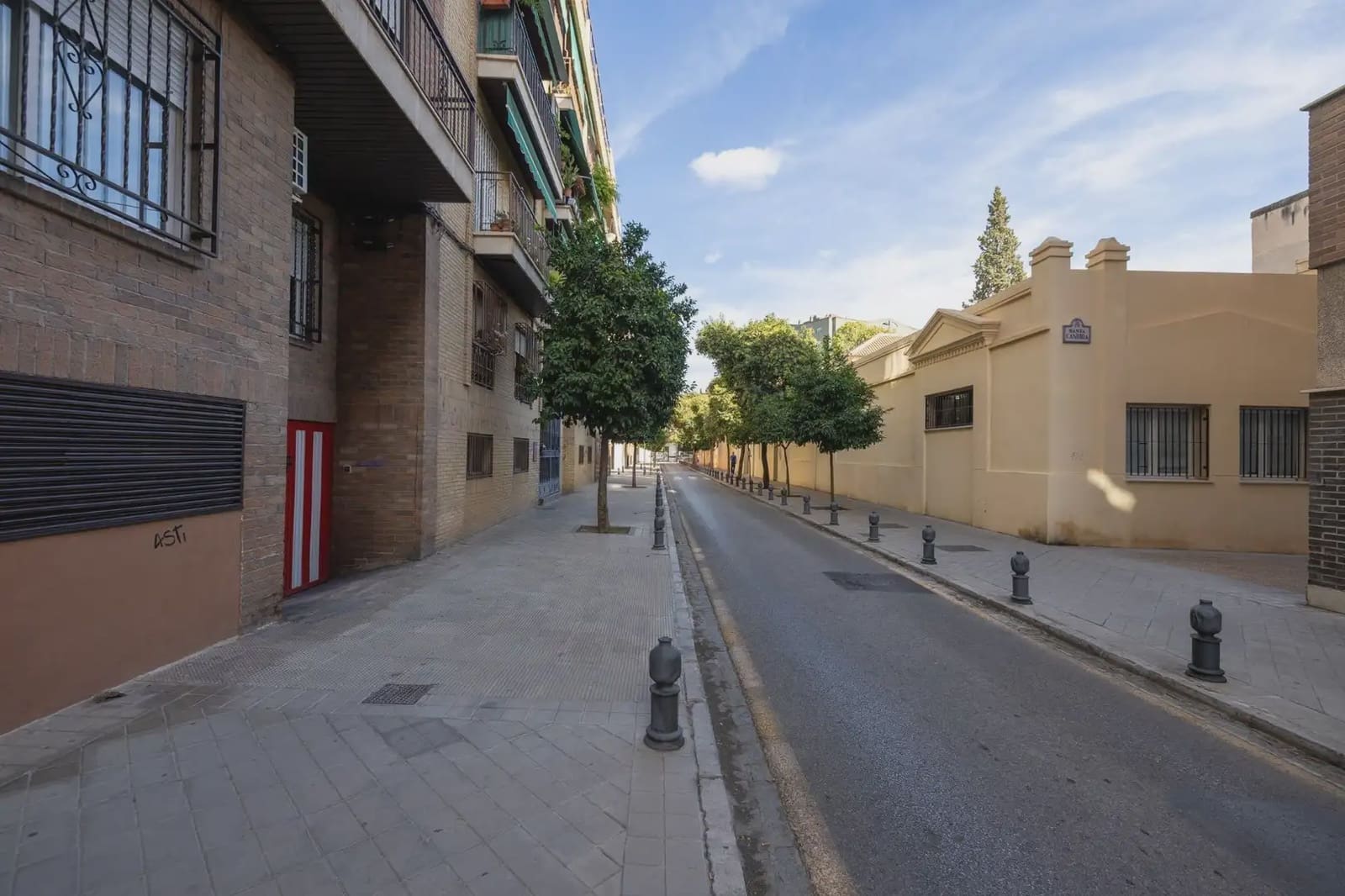 Local Comercial en Granada ciudad en alquiler - 600 € (Ref: 9836904)