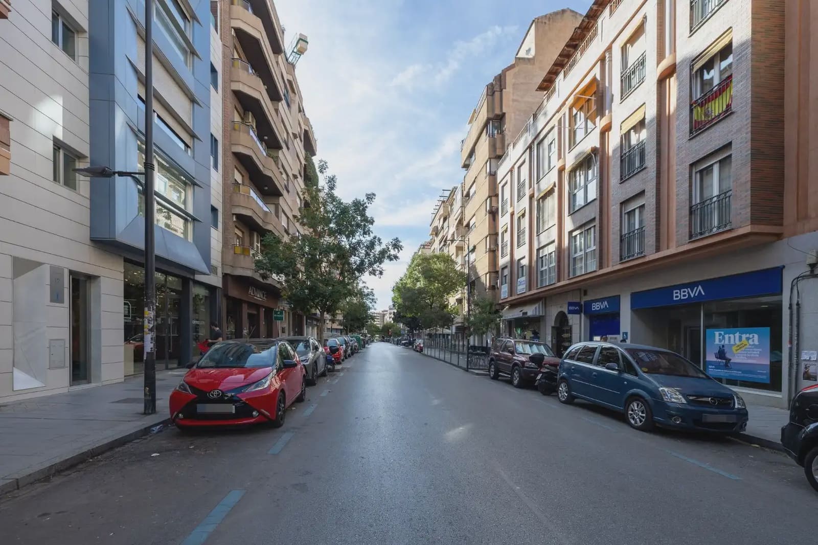Local Comercial en Granada ciudad en alquiler - 600 € (Ref: 9836904)