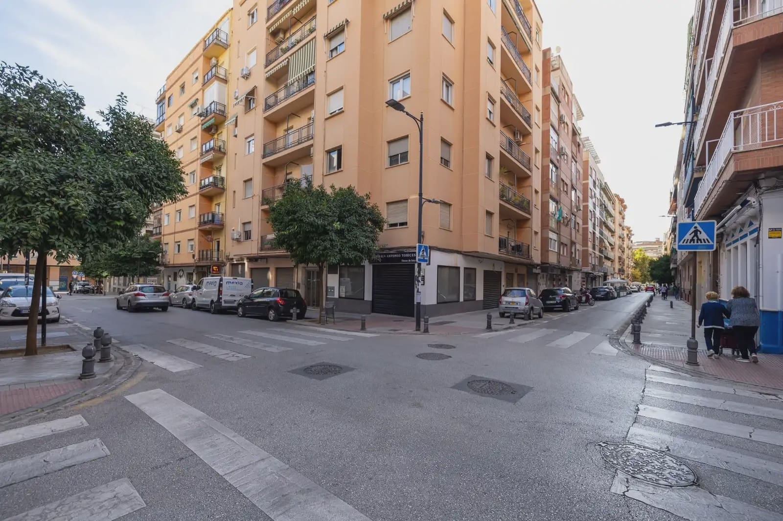 Local Comercial en Granada ciudad en alquiler - 600 € (Ref: 9836904)