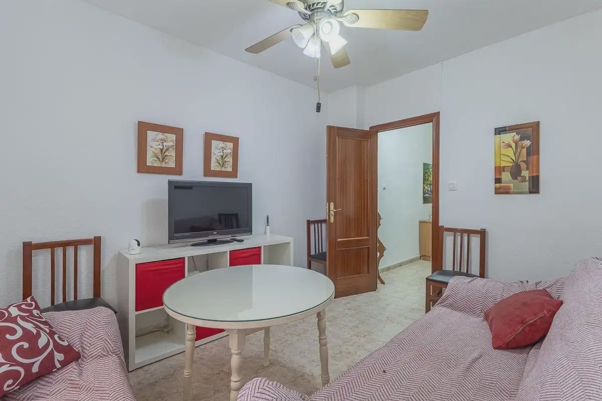 3 slaapkamer Flat te koop in Granada stad - € 230.000 (Ref: 9836906)