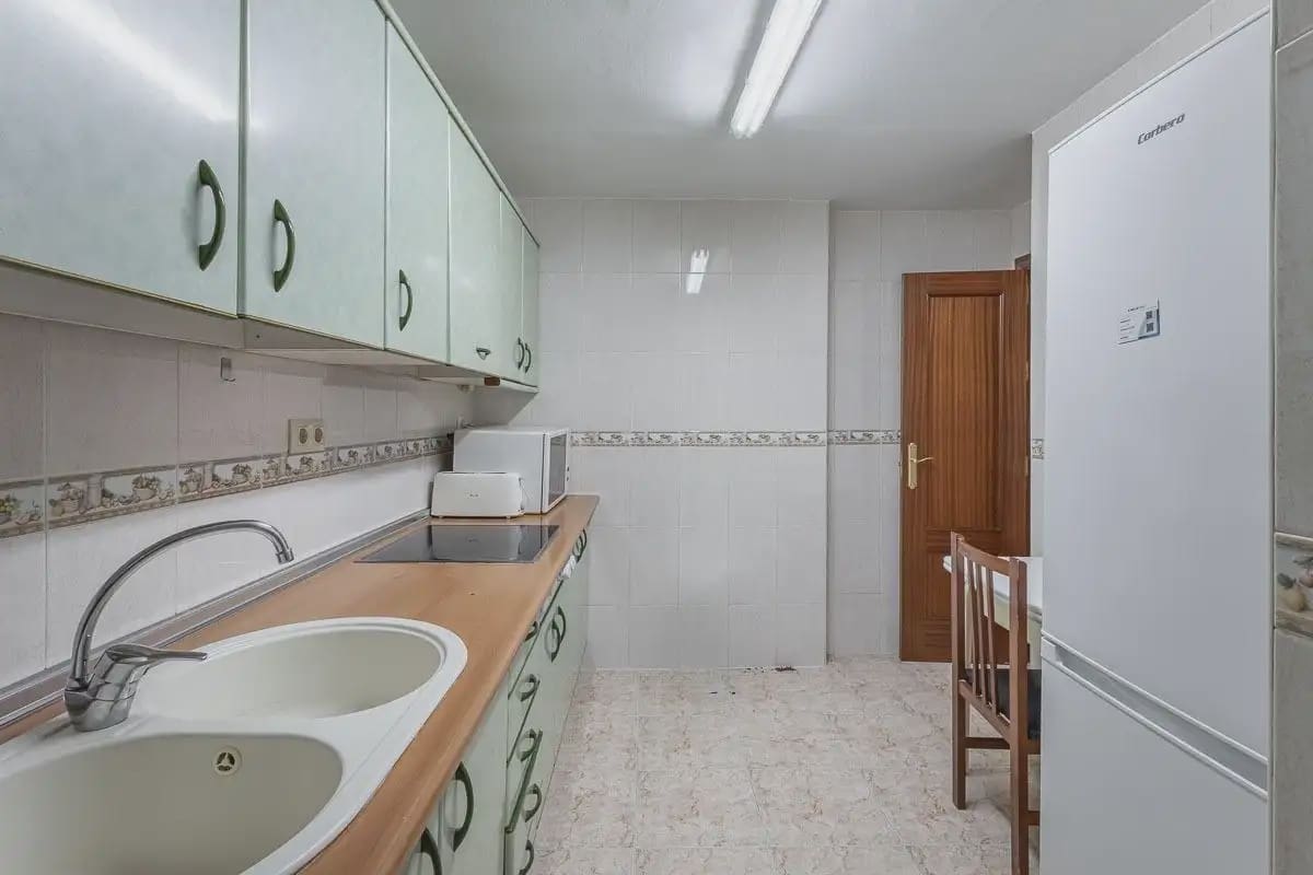 3 slaapkamer Flat te koop in Granada stad - € 230.000 (Ref: 9836906)