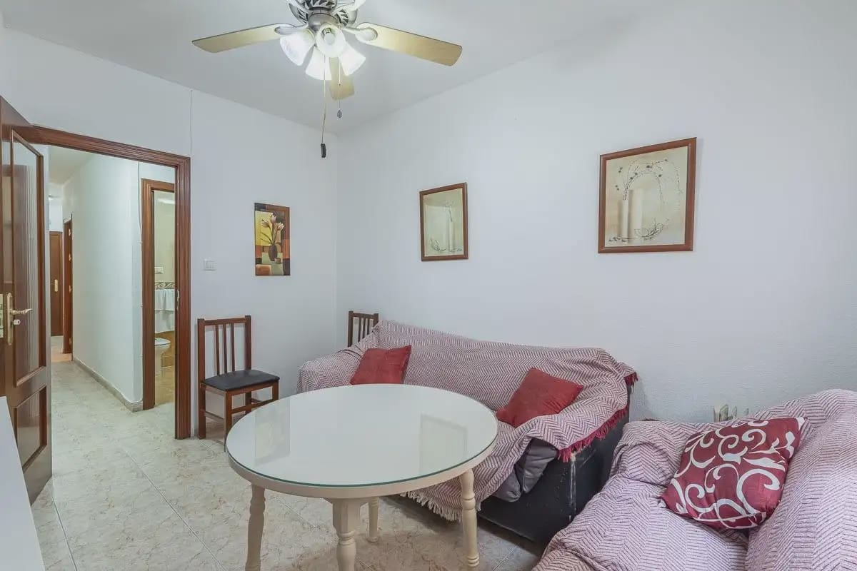 3 slaapkamer Flat te koop in Granada stad - € 230.000 (Ref: 9836906)