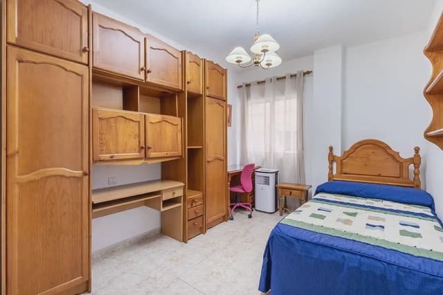 3 slaapkamer Flat te koop in Albaicin, Granada stad - € 230.000 (Ref: 9836906)