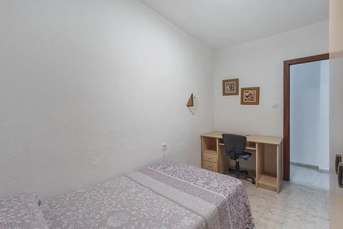 3 slaapkamer Flat te koop in Granada stad - € 230.000 (Ref: 9836906)