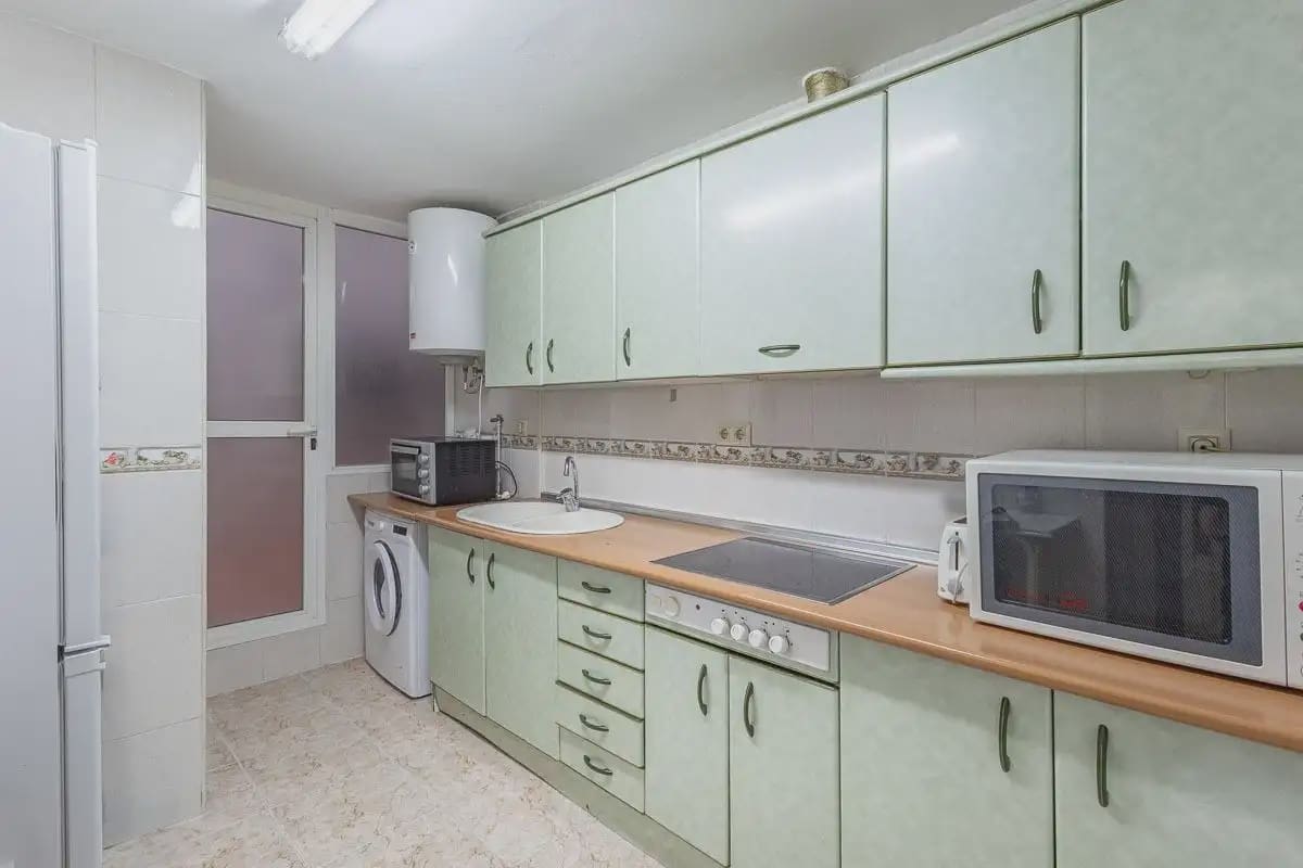 3 slaapkamer Flat te koop in Granada stad - € 230.000 (Ref: 9836906)