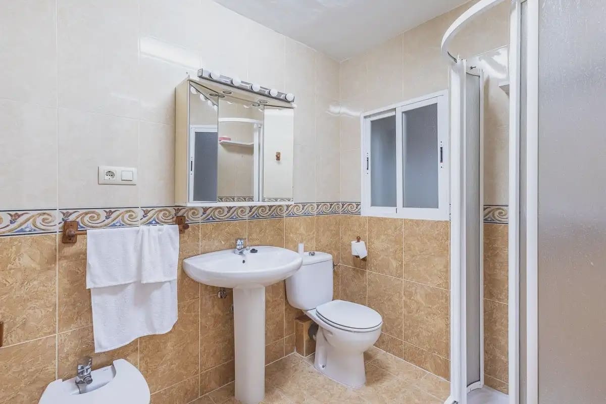 3 slaapkamer Flat te koop in Granada stad - € 230.000 (Ref: 9836906)