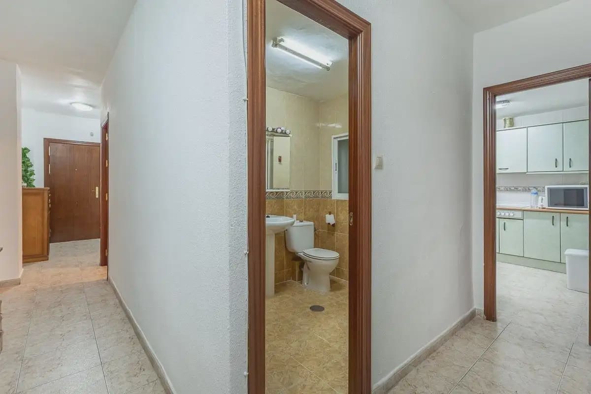 3 slaapkamer Flat te koop in Granada stad - € 230.000 (Ref: 9836906)