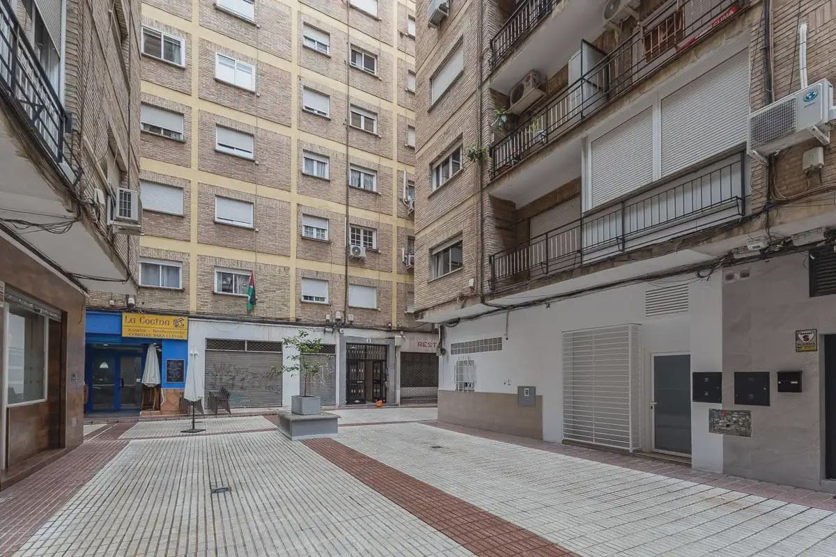 3 slaapkamer Flat te koop in Granada stad - € 230.000 (Ref: 9836906)