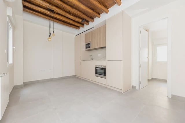 Leilighet til salgs i San Matías - Realejo, Granada by - € 198 500 (Ref: 9836908)