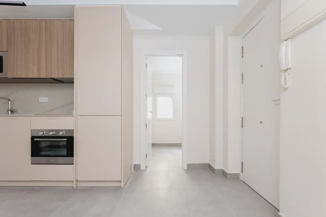 Leilighet til salgs i San Matías - Realejo, Granada by - € 198 500 (Ref: 9836908)