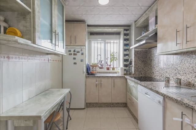 Semi-detached Villa for sale in Armilla with garage - € 225,000 (Ref: 9836909)
