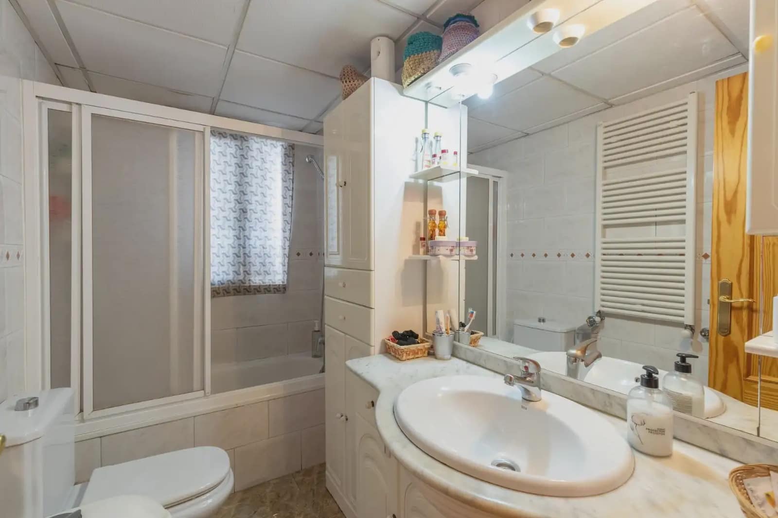 Semi-detached Villa for sale in Armilla with garage - € 225,000 (Ref: 9836909)