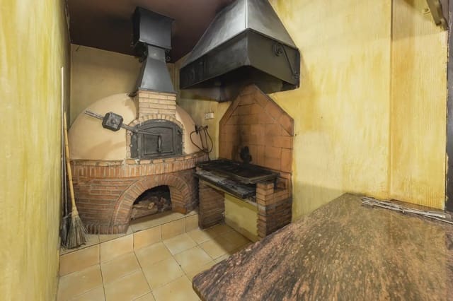 Kommersiell til salgs i Albolote - € 810 000 (Ref: 9836910)