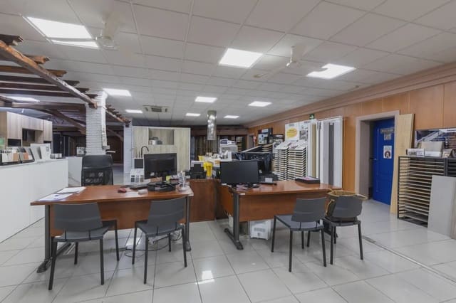 Erhverv til salg i Santa Fe - € 1.800.000 (Ref: 9836911)