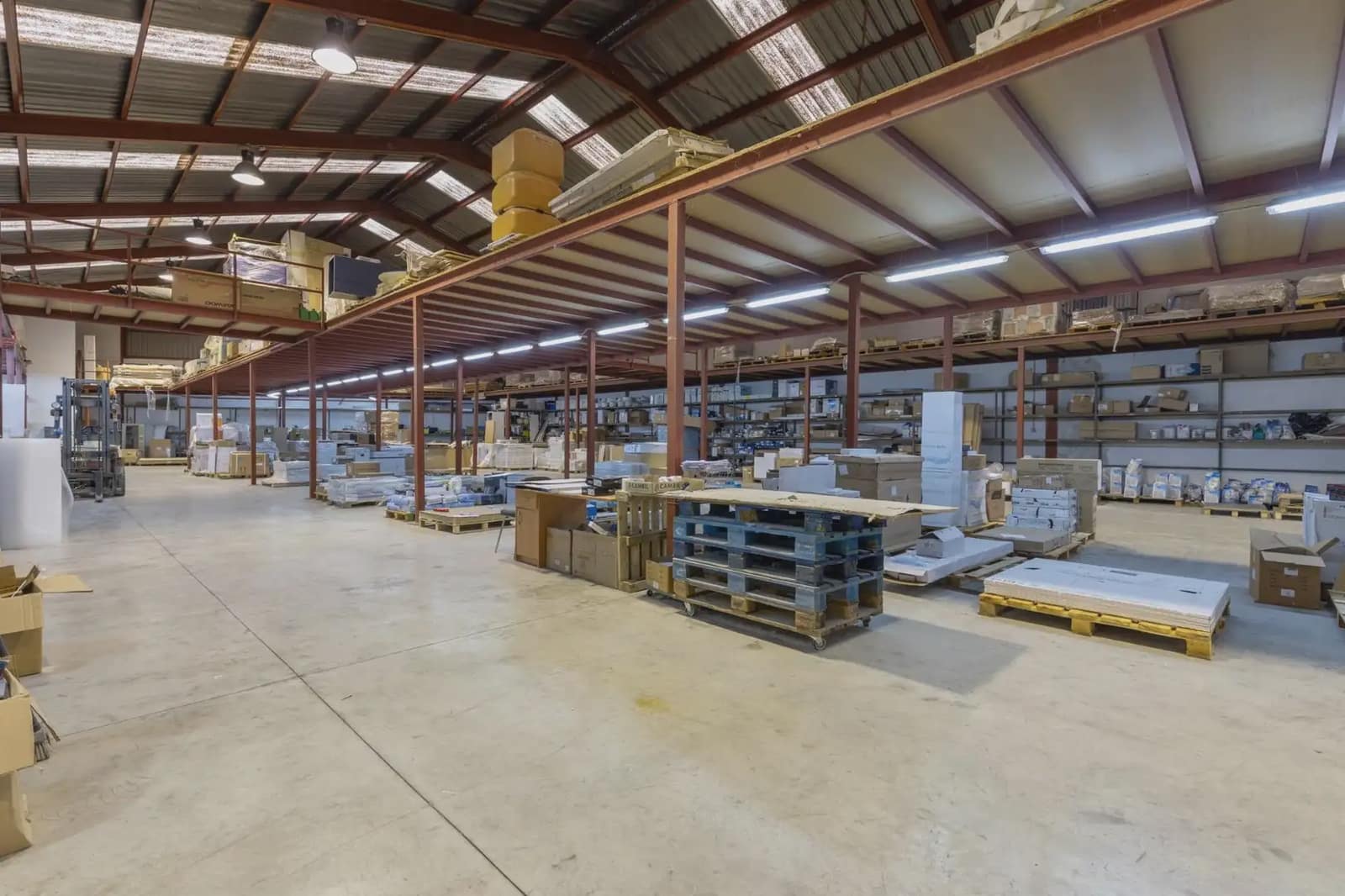 Local Comercial en Santa Fe en venta - 1.800.000 € (Ref: 9836911)