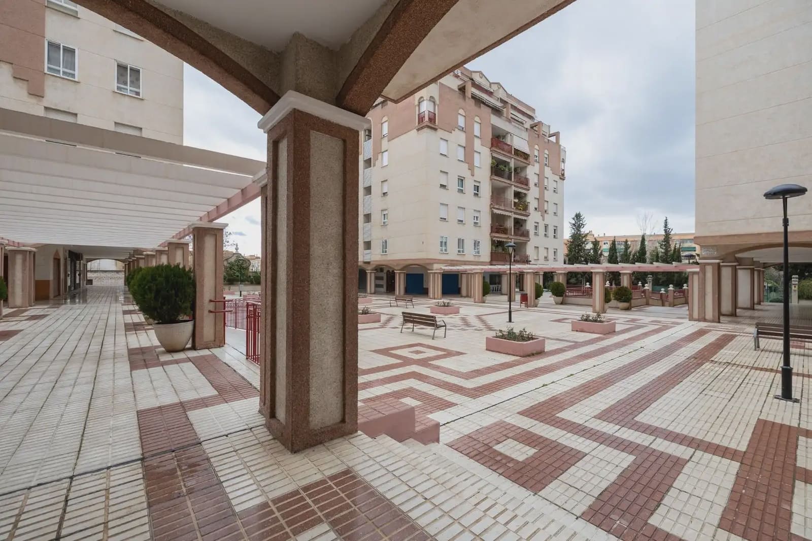 Garage for sale in Granada city - € 18,000 (Ref: 9836913)