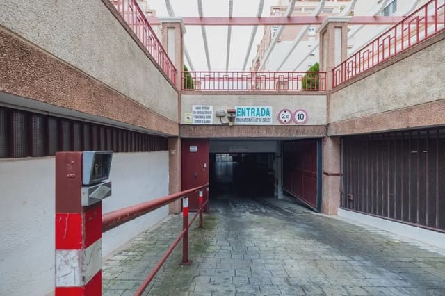 Garaż na sprzedaż w Angustias - Chana - Encina, Miasto Grenada - 18 000 € (Ref: 9836913)