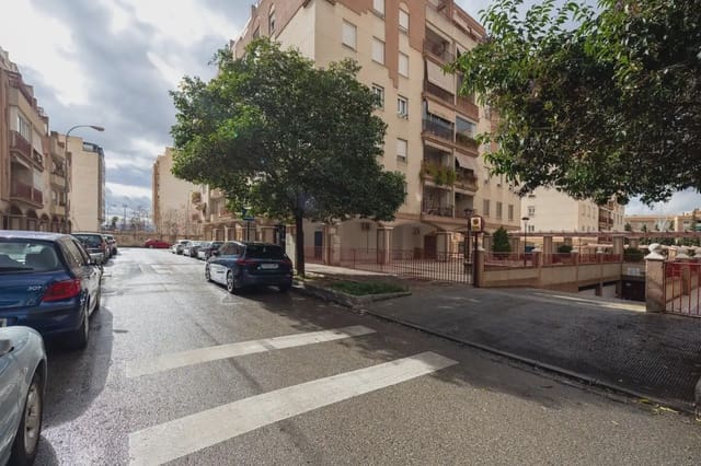 Garaż na sprzedaż w Angustias - Chana - Encina, Miasto Grenada - 18 000 € (Ref: 9836913)