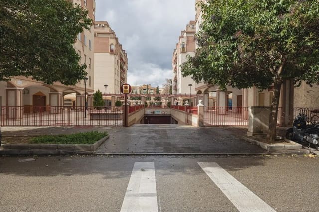 Garaż na sprzedaż w Angustias - Chana - Encina, Miasto Grenada - 18 000 € (Ref: 9836913)