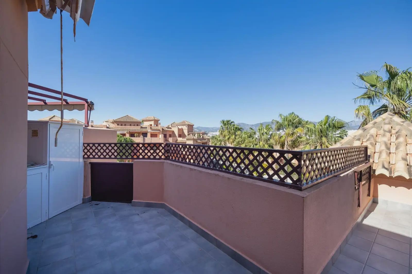 Penthouse te koop in Motril met zwembad garage - € 540.000 (Ref: 9836914)