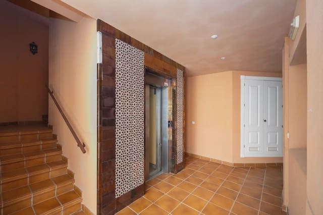 Penthouse til salg i Motril med swimmingpool garage - € 540.000 (Ref: 9836914)