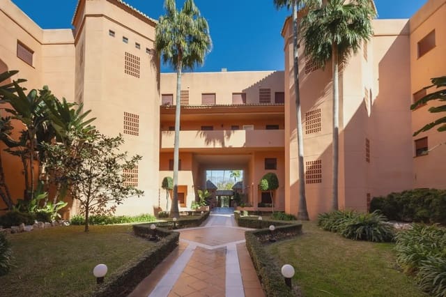 Penthouse til salg i Motril med swimmingpool garage - € 540.000 (Ref: 9836914)