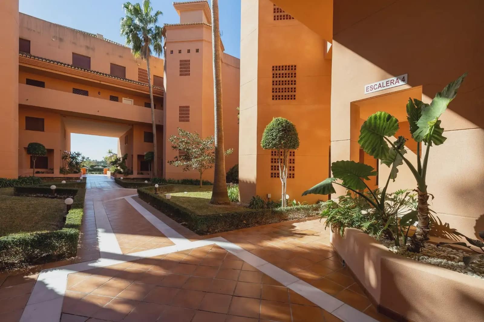 Penthouse te koop in Motril met zwembad garage - € 540.000 (Ref: 9836914)