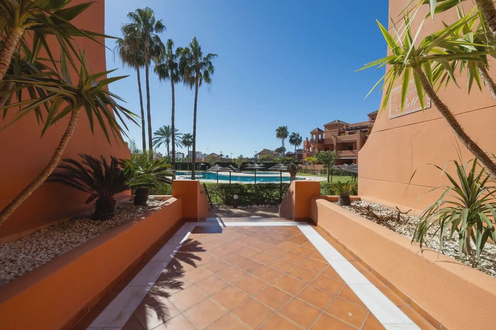 Penthouse te koop in Motril met zwembad garage - € 540.000 (Ref: 9836914)