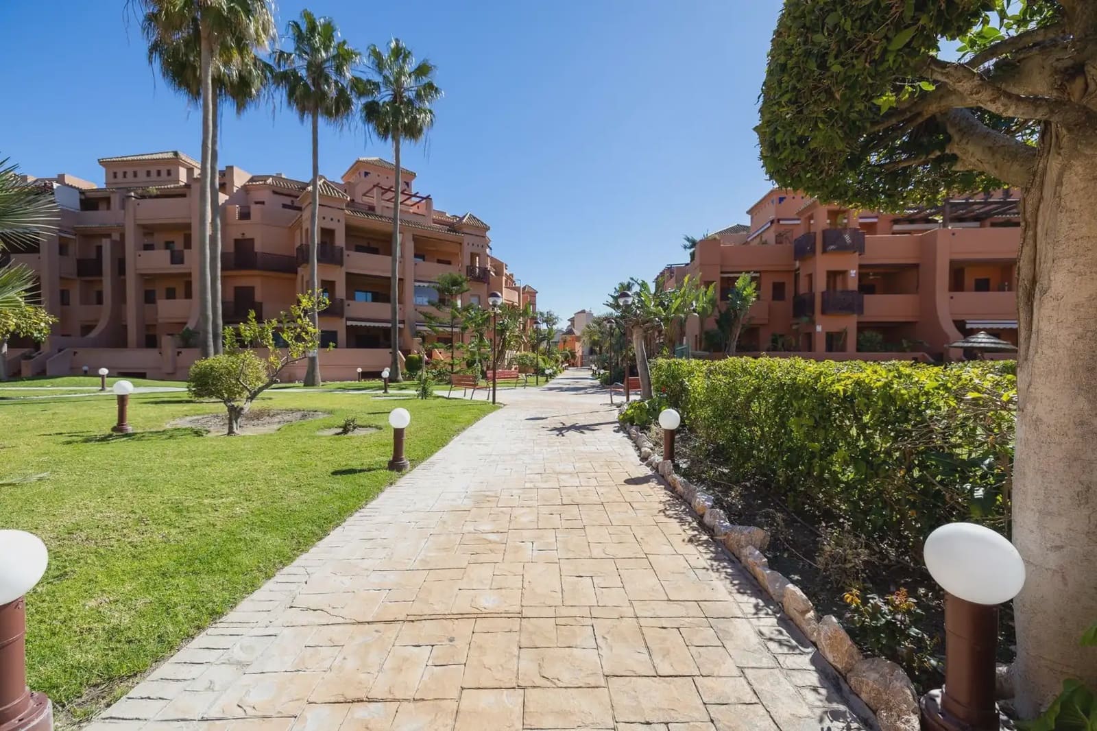 Penthouse te koop in Motril met zwembad garage - € 540.000 (Ref: 9836914)