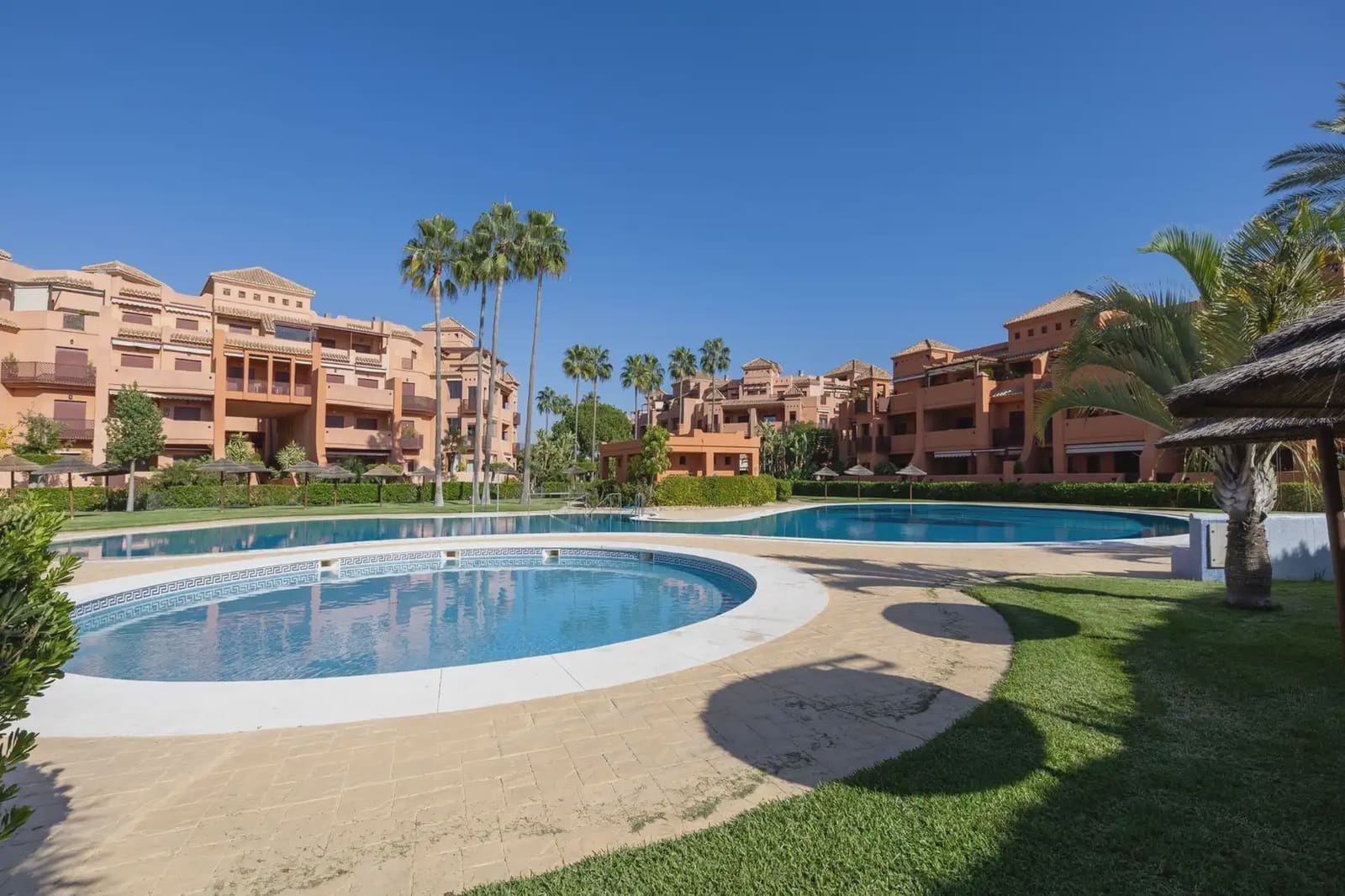 Penthouse te koop in Motril met zwembad garage - € 540.000 (Ref: 9836914)