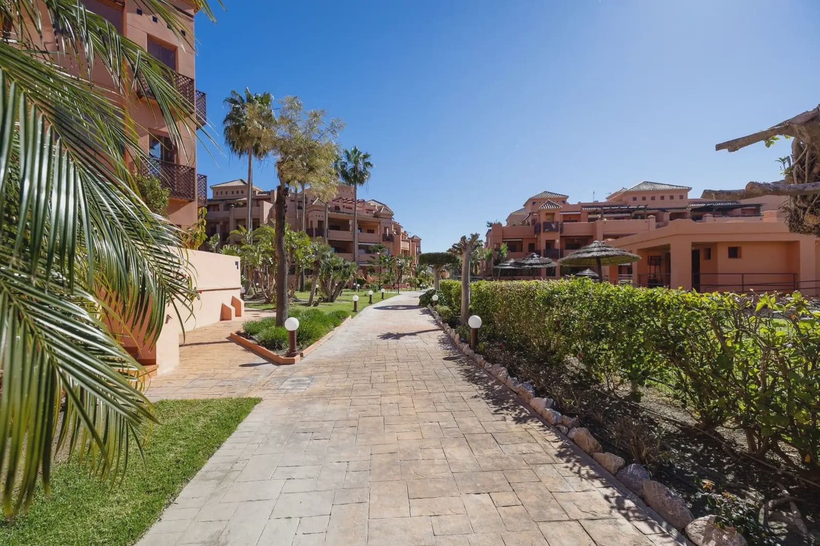 Penthouse te koop in Motril met zwembad garage - € 540.000 (Ref: 9836914)