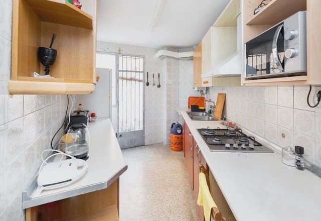 Leilighet til salgs i Centro - Sagrario, Granada by - € 340 000 (Ref: 9836915)