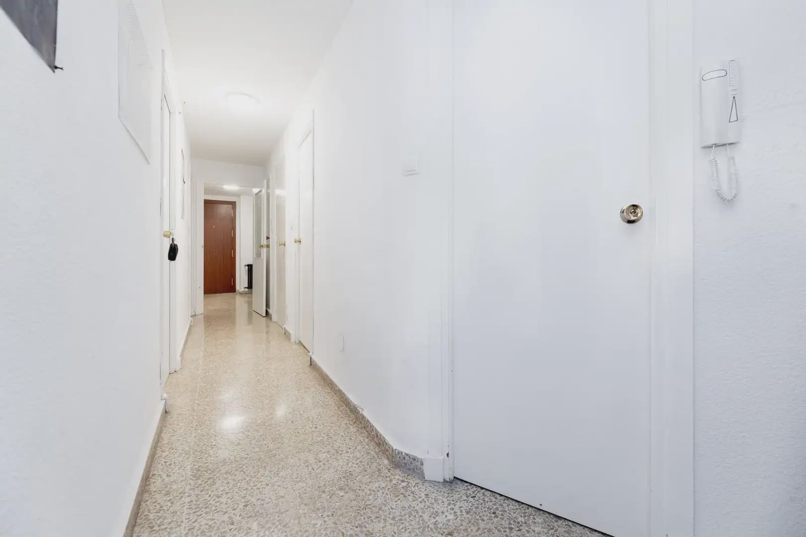 Flat for sale in Granada city - € 340,000 (Ref: 9836915)