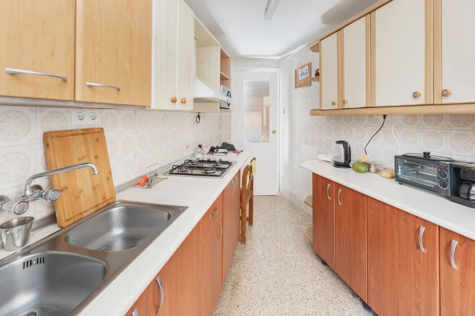 Flat for sale in Granada city - € 340,000 (Ref: 9836915)