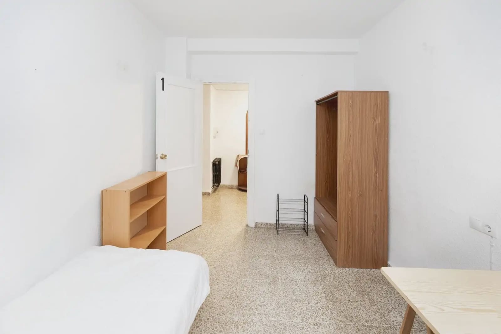 Flat for sale in Granada city - € 340,000 (Ref: 9836915)