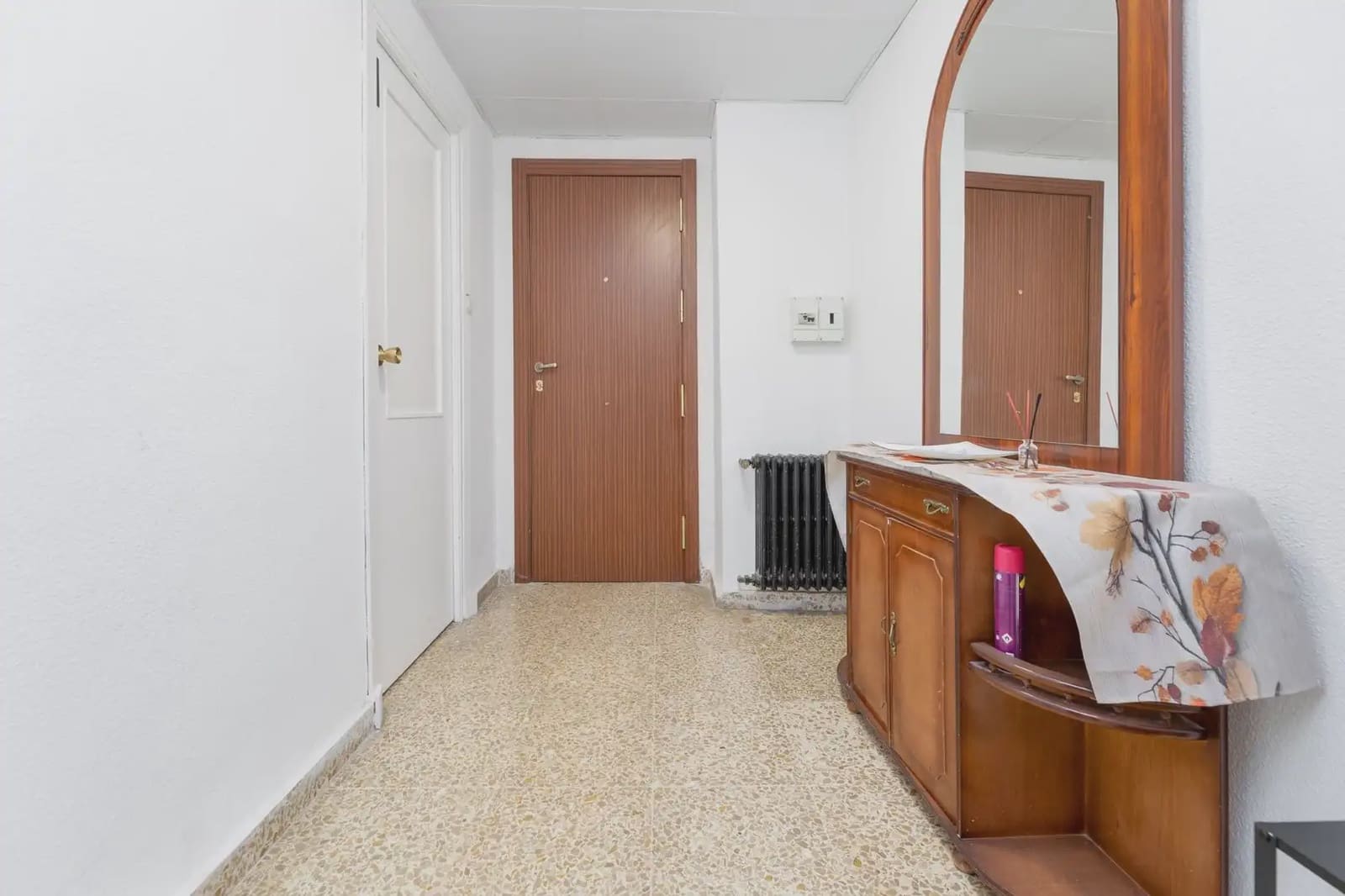 Flat for sale in Granada city - € 340,000 (Ref: 9836915)