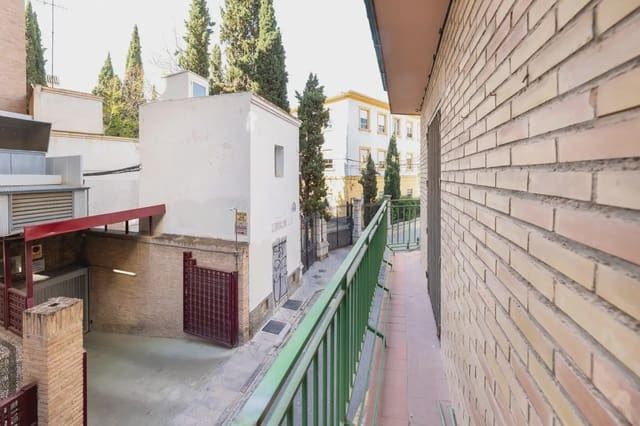 Leilighet til salgs i Centro - Sagrario, Granada by - € 340 000 (Ref: 9836915)