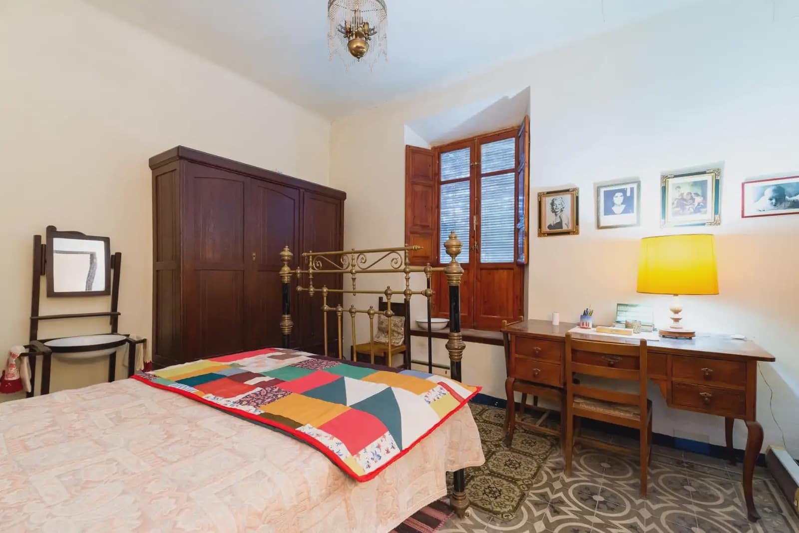 Finca/Herregård til salgs i Pinos Puente med garasje - € 199 900 (Ref: 9836916)