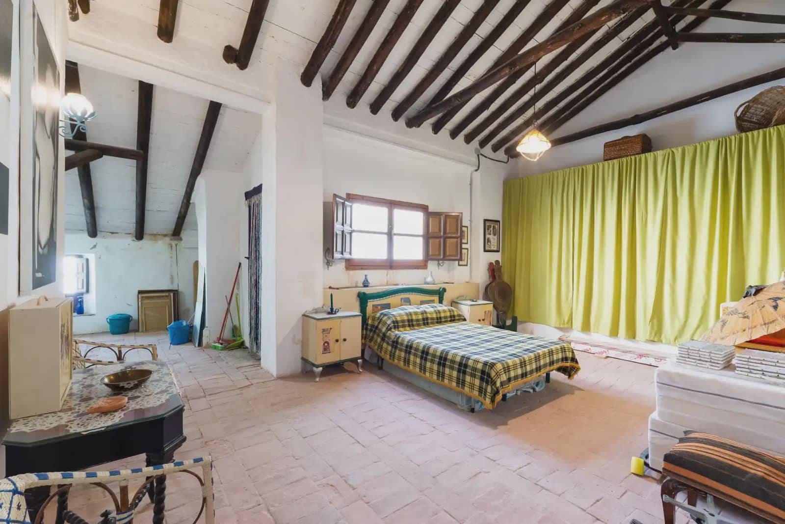 Finca/Herregård til salgs i Pinos Puente med garasje - € 199 900 (Ref: 9836916)