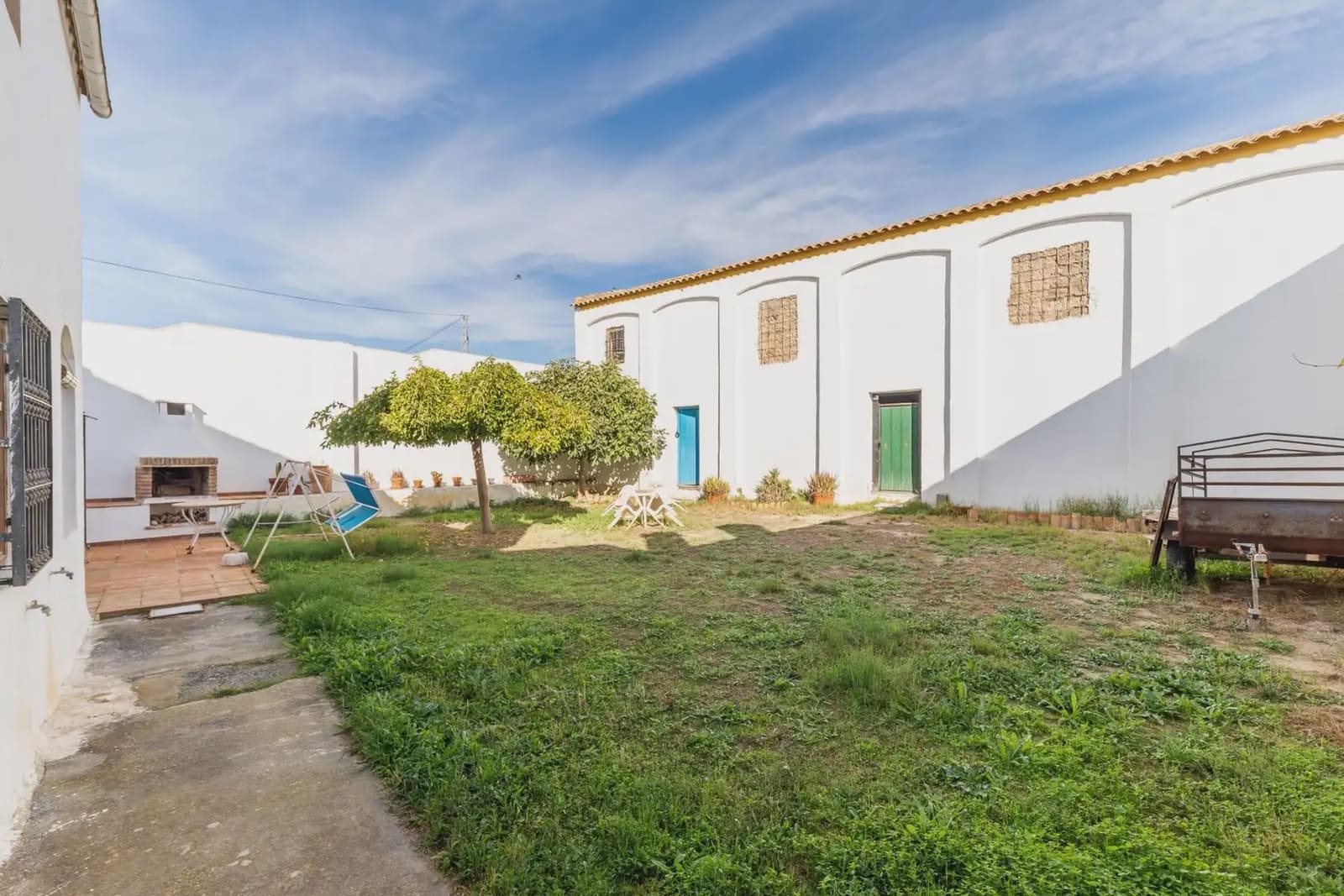 Finca/Herregård til salgs i Pinos Puente med garasje - € 199 900 (Ref: 9836916)